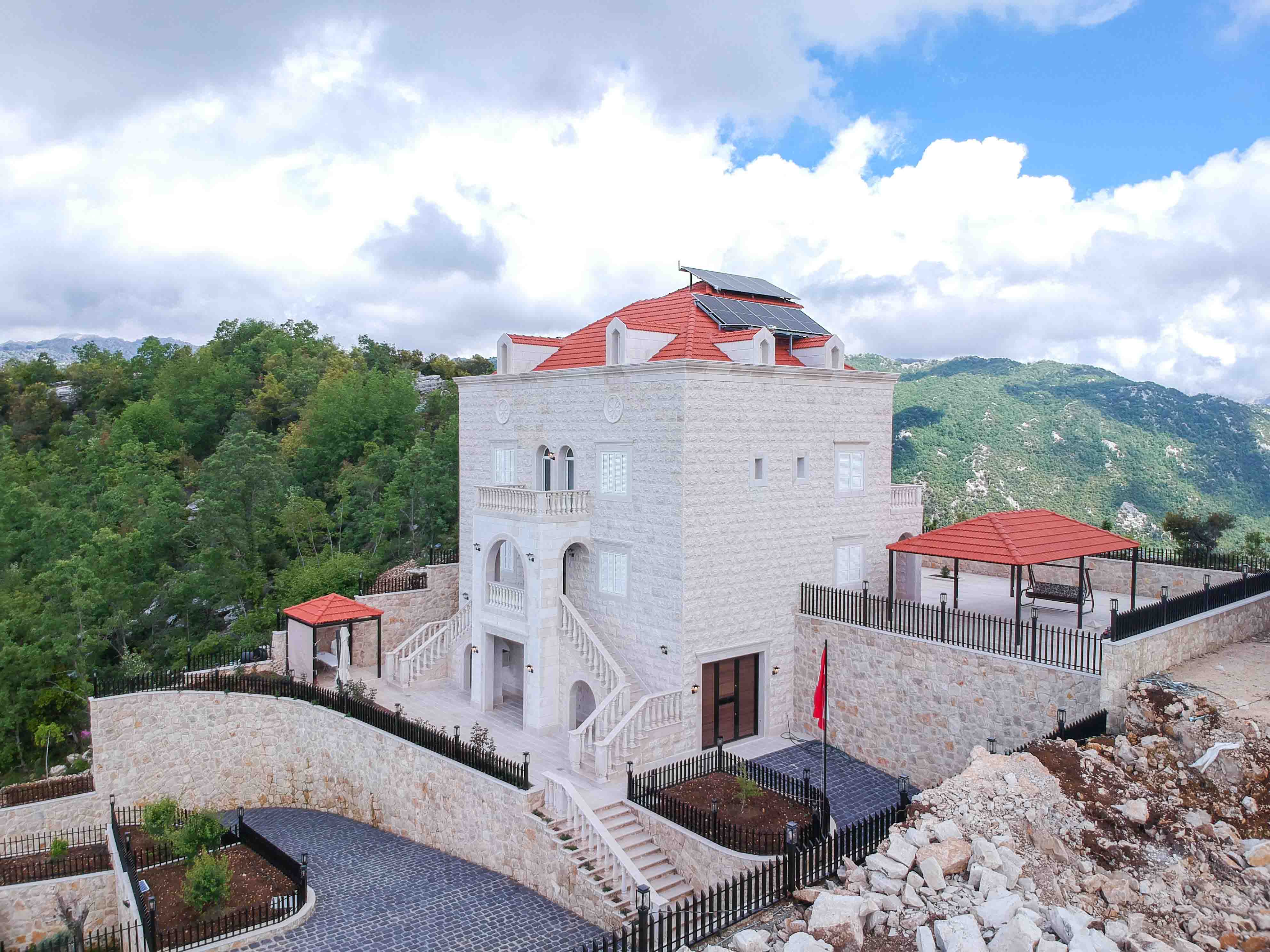 villa for sale in mechmech