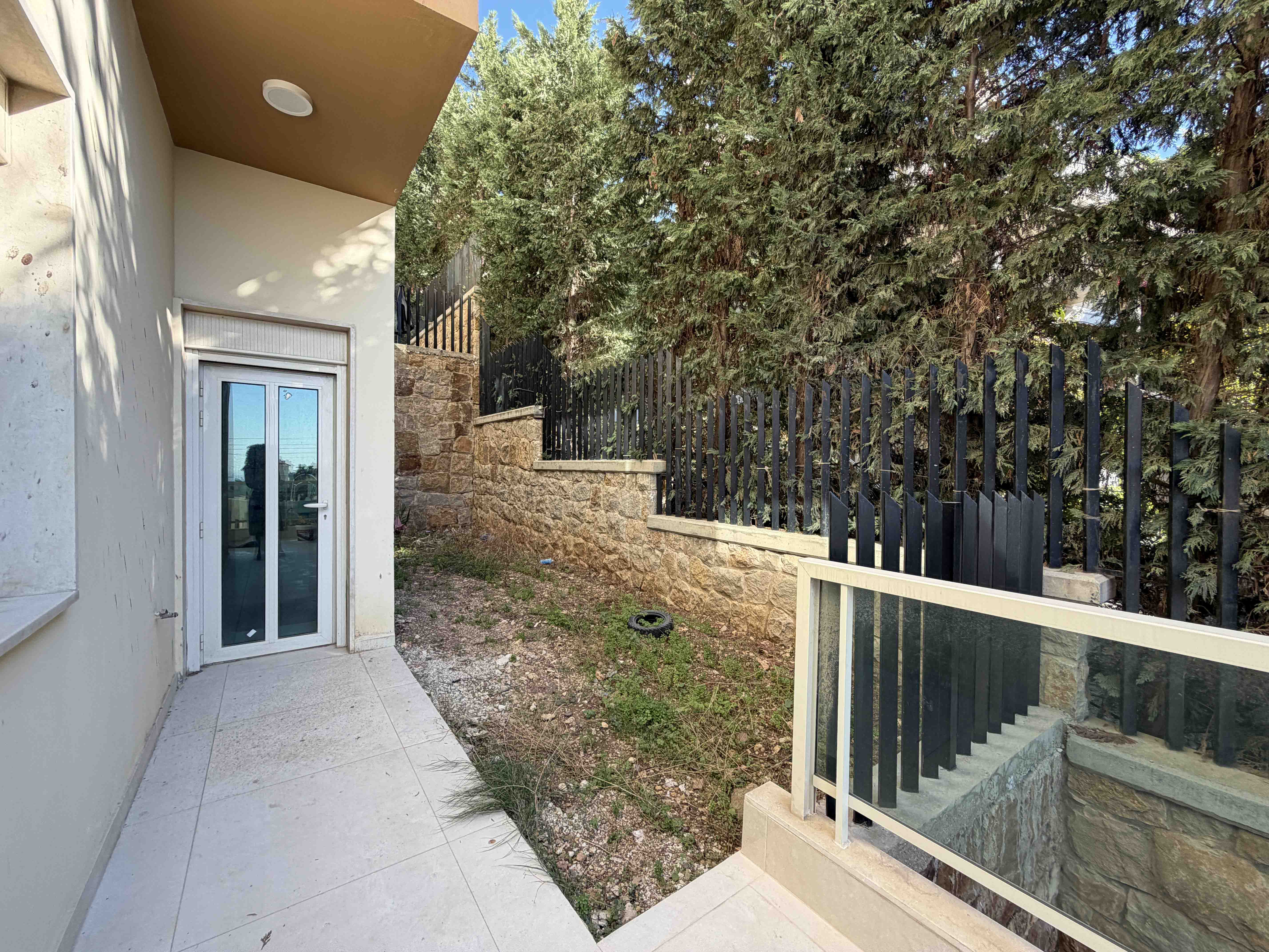 3 bedroom apartment in jbeil for $140000