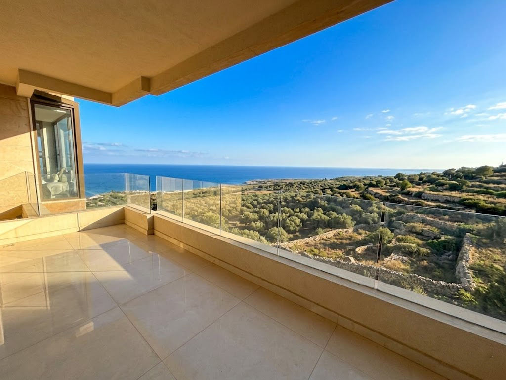 3 bedroom apartment in jbeil for $165000
